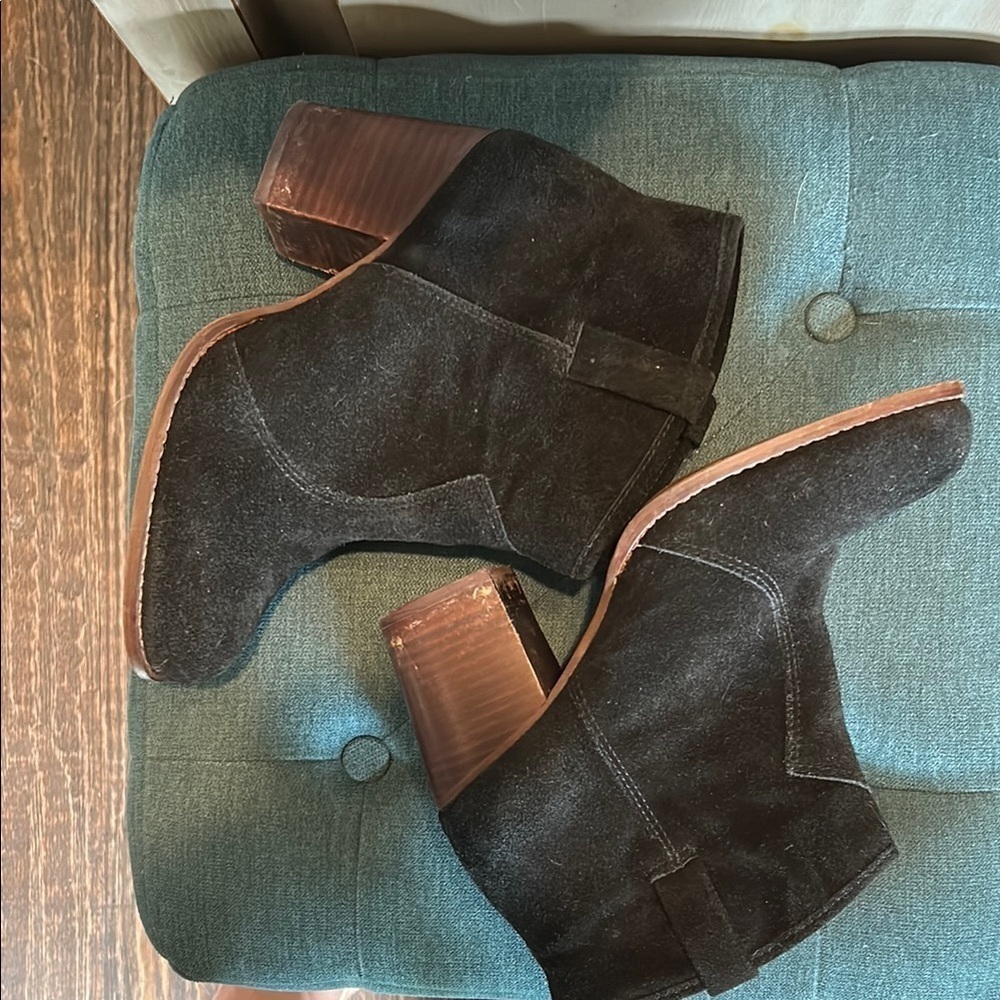 Splendid Elegant Black Suede Ankle Boots concert date night western boho - Picture 4 of 7